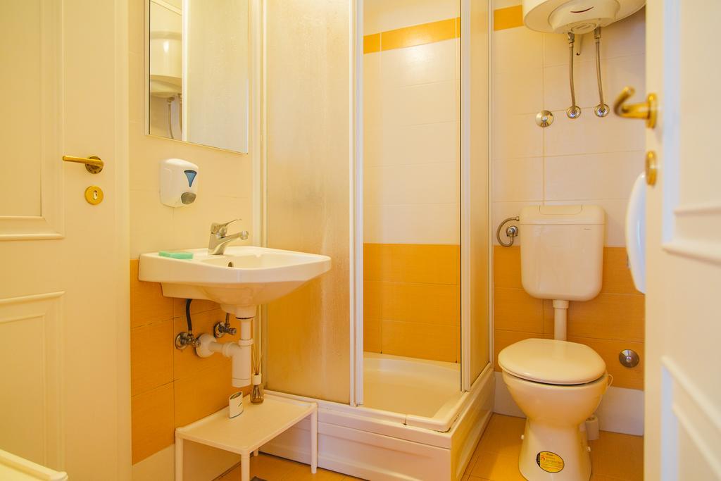 Cheap Sleep Marinero (Adults Only) Hostel Hvar Town Kültér fotó
